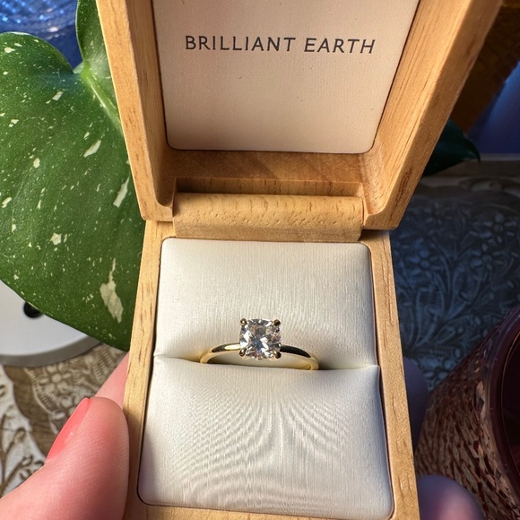 Brilliant Earth 18k gold Petal Engagement Ring - Picture 9 of 13